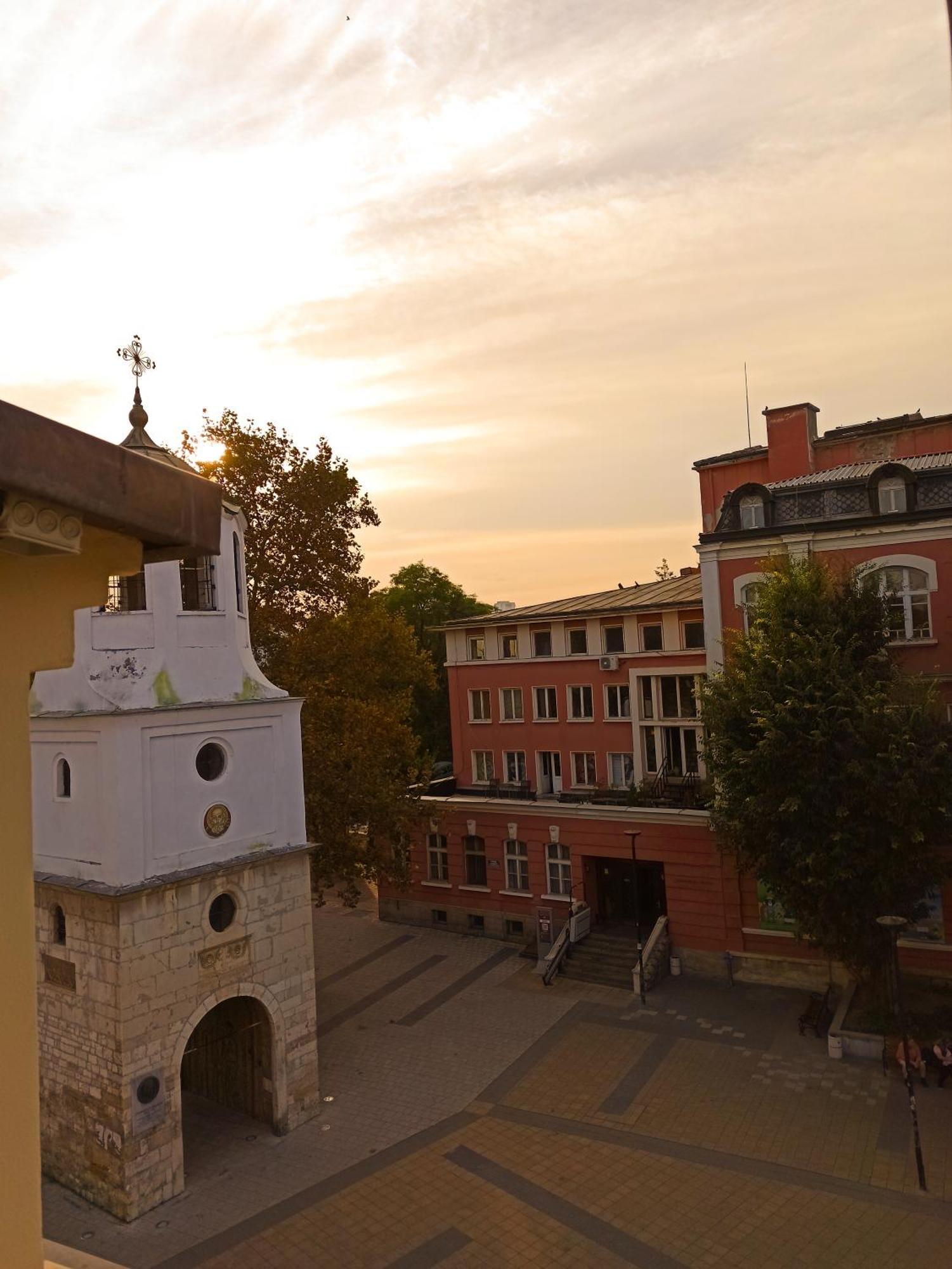 Хотел Театъръ Hotell Pleven Eksteriør bilde