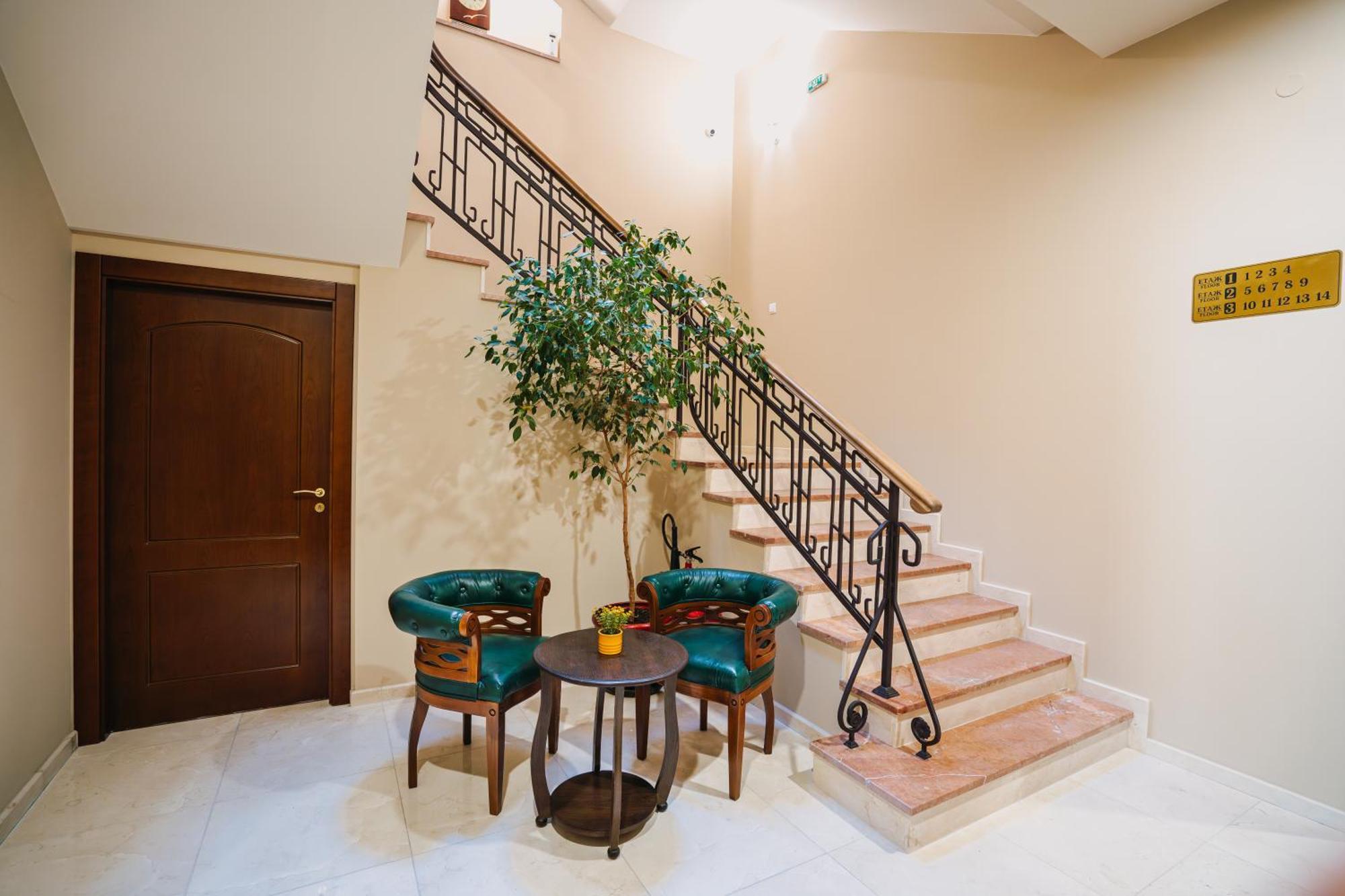 Хотел Театъръ Hotell Pleven Eksteriør bilde