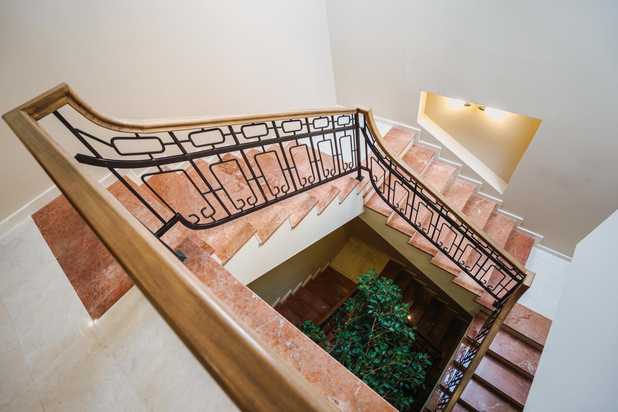 Хотел Театъръ Hotell Pleven Eksteriør bilde