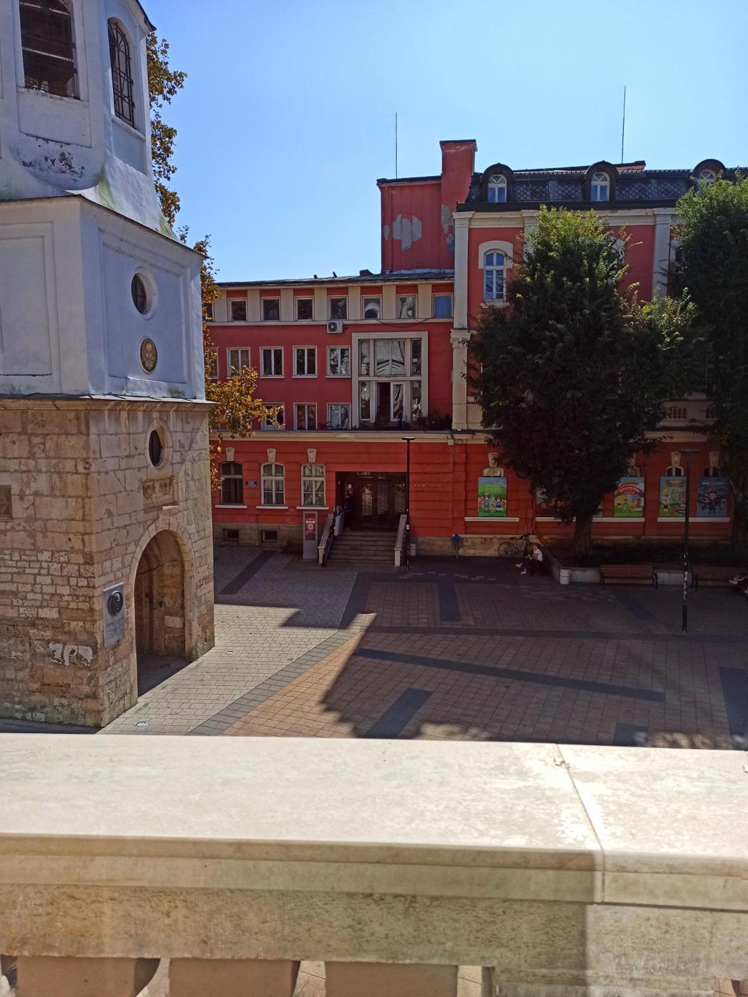 Хотел Театъръ Hotell Pleven Eksteriør bilde